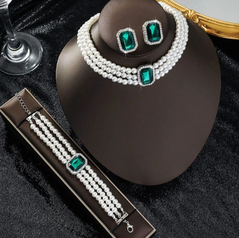 3 piece multi layered pearl jewellery set